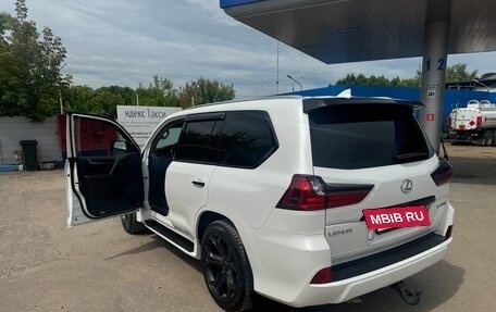 Lexus LX III, 2016 год, 6 900 000 рублей, 3 фотография