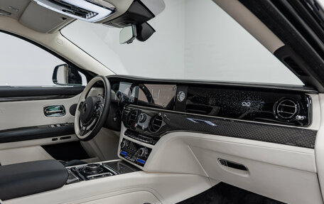 Rolls-Royce Ghost Series II рестайлинг, 2024 год, 37 990 000 рублей, 15 фотография