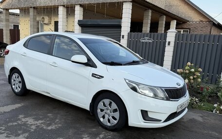 KIA Rio III рестайлинг, 2014 год, 700 000 рублей, 4 фотография