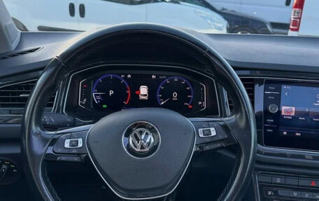 Volkswagen T-Roc I, 2023 год, 1 590 000 рублей, 10 фотография