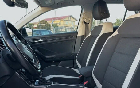 Volkswagen T-Roc I, 2023 год, 1 590 000 рублей, 13 фотография