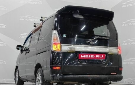 Nissan Serena II, 2001 год, 680 000 рублей, 24 фотография