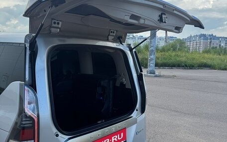 Nissan Serena IV, 2018 год, 1 890 000 рублей, 18 фотография