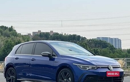Volkswagen Golf VIII, 2023 год, 1 763 000 рублей, 3 фотография