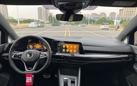 Volkswagen Golf VIII, 2023 год, 1 763 000 рублей, 15 фотография