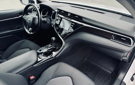 Toyota Camry, 2020 год, 3 100 000 рублей, 13 фотография