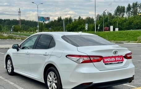 Toyota Camry, 2020 год, 3 100 000 рублей, 6 фотография