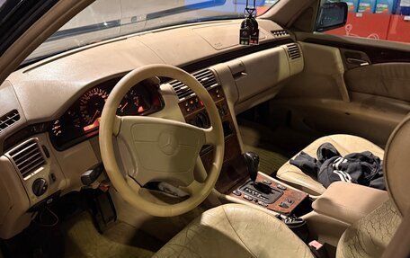 Mercedes-Benz E-Класс, 1997 год, 160 000 рублей, 6 фотография