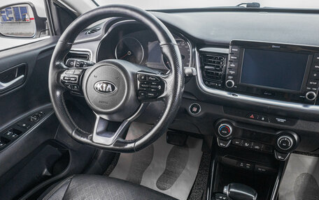 KIA Stonic, 2020 год, 1 949 000 рублей, 17 фотография