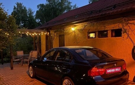 BMW 3 серия, 2011 год, 1 450 000 рублей, 4 фотография