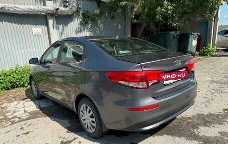KIA Rio III рестайлинг, 2017 год, 750 000 рублей, 4 фотография