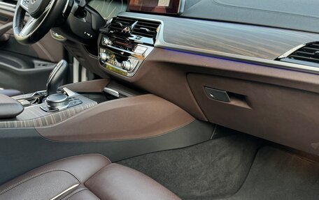 BMW 5 серия, 2019 год, 4 000 000 рублей, 20 фотография