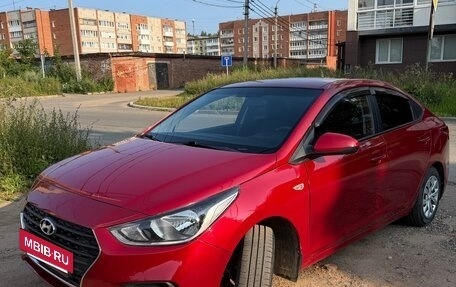 Hyundai Solaris II рестайлинг, 2017 год, 1 050 000 рублей, 4 фотография