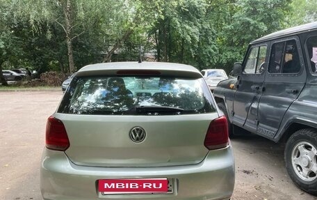 Volkswagen Polo VI (EU Market), 2011 год, 380 000 рублей, 2 фотография