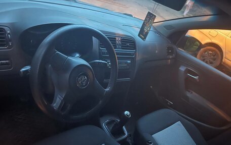 Volkswagen Polo VI (EU Market), 2011 год, 380 000 рублей, 17 фотография