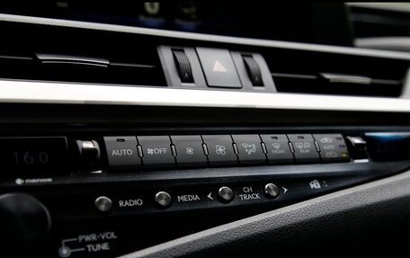 Lexus ES VII, 2019 год, 3 500 000 рублей, 9 фотография
