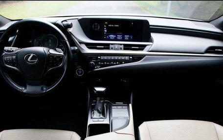 Lexus ES VII, 2019 год, 3 500 000 рублей, 12 фотография