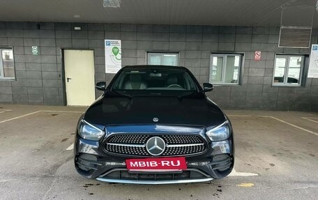 Mercedes-Benz E-Класс, 2020 год, 2 500 000 рублей, 6 фотография