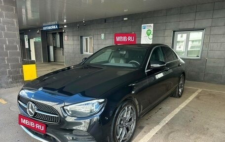 Mercedes-Benz E-Класс, 2020 год, 2 500 000 рублей, 8 фотография