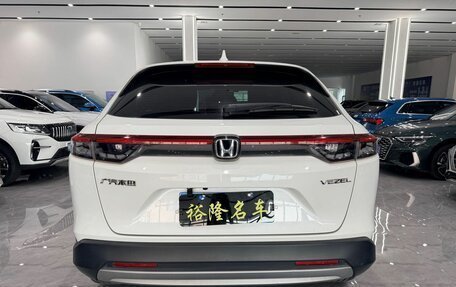 Honda Vezel, 2023 год, 1 980 000 рублей, 5 фотография