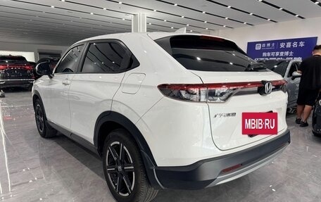 Honda Vezel, 2023 год, 1 980 000 рублей, 4 фотография