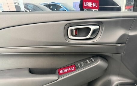 Honda Vezel, 2023 год, 1 980 000 рублей, 17 фотография
