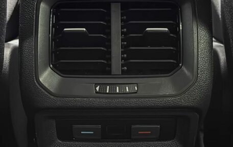 Volkswagen Tiguan II, 2020 год, 2 750 000 рублей, 21 фотография