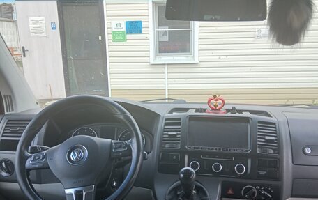 Volkswagen Transporter T5 рестайлинг, 2010 год, 1 300 000 рублей, 5 фотография
