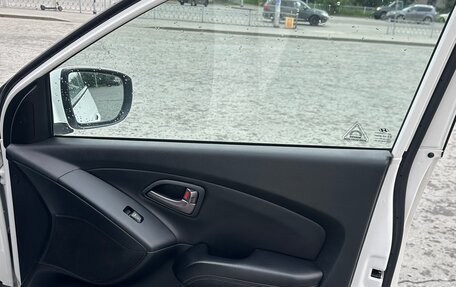 Hyundai ix35 I рестайлинг, 2013 год, 1 420 000 рублей, 13 фотография