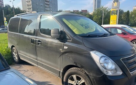 Hyundai H-1 II рестайлинг, 2015 год, 1 650 000 рублей, 3 фотография