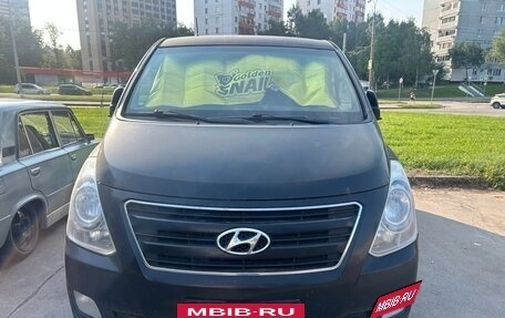 Hyundai H-1 II рестайлинг, 2015 год, 1 650 000 рублей, 8 фотография