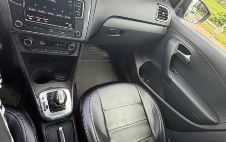 Volkswagen Polo VI (EU Market), 2018 год, 460 000 рублей, 2 фотография