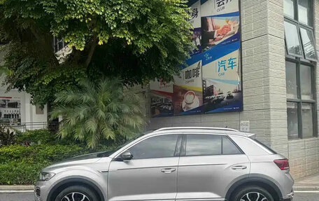 Volkswagen T-Roc I, 2021 год, 1 390 222 рублей, 10 фотография