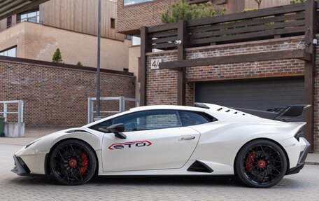 Lamborghini Huracán, 2022 год, 24 750 000 рублей, 5 фотография