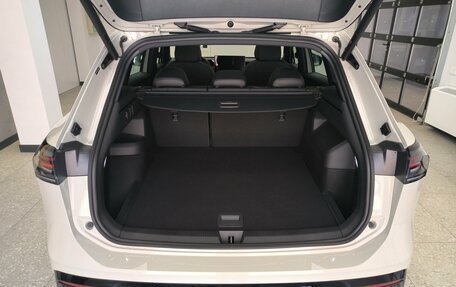Volkswagen Tiguan, 2026 год, 4 890 000 рублей, 10 фотография