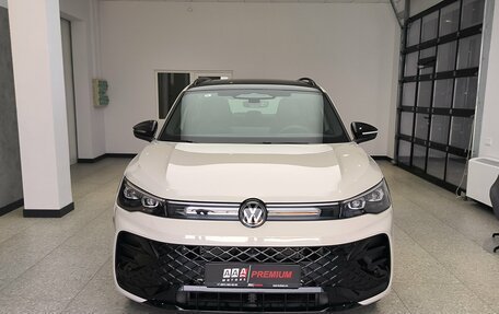 Volkswagen Tiguan, 2026 год, 4 890 000 рублей, 2 фотография