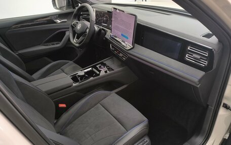 Volkswagen Tiguan, 2026 год, 4 890 000 рублей, 34 фотография