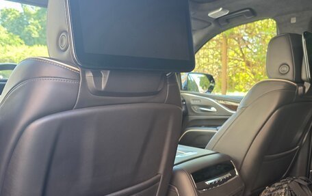 Cadillac Escalade V, 2023 год, 12 000 000 рублей, 16 фотография