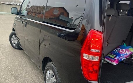 Hyundai H-1 II рестайлинг, 2018 год, 2 850 000 рублей, 5 фотография