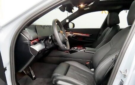 BMW 5 серия, 2025 год, 7 890 000 рублей, 4 фотография