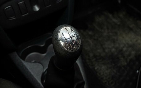 Renault Logan II, 2017 год, 440 000 рублей, 11 фотография
