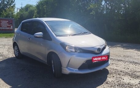 Toyota Vitz, 2014 год, 700 000 рублей, 3 фотография
