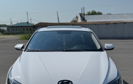 Hyundai Elantra, 2020 год, 1 700 000 рублей, 3 фотография