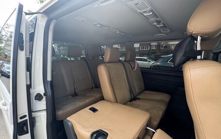 Volkswagen Transporter T5 рестайлинг, 2011 год, 1 700 000 рублей, 4 фотография
