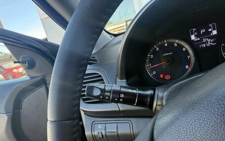 Hyundai Solaris II рестайлинг, 2016 год, 1 035 000 рублей, 13 фотография
