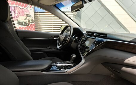 Toyota Camry, 2018 год, 2 296 000 рублей, 6 фотография