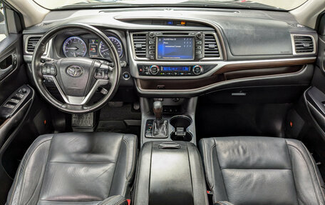 Toyota Highlander III, 2014 год, 2 899 500 рублей, 10 фотография