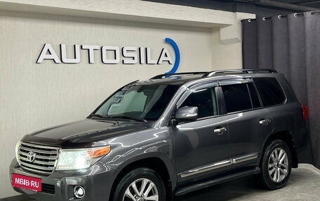 Toyota Land Cruiser 200, 2012 год, 3 400 000 рублей, 2 фотография