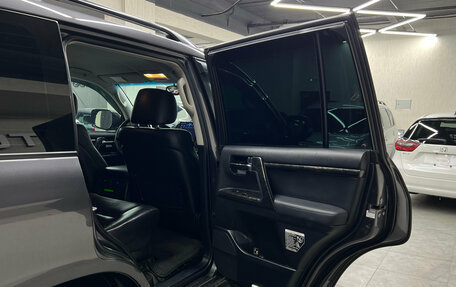 Toyota Land Cruiser 200, 2012 год, 3 400 000 рублей, 21 фотография