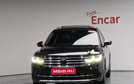 Volkswagen Tiguan II, 2023 год, 4 247 000 рублей, 1 фотография
